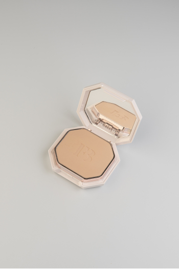 Пудра Fenty Beauty Pro Filt'r Soft Matte Powder Foundation 140